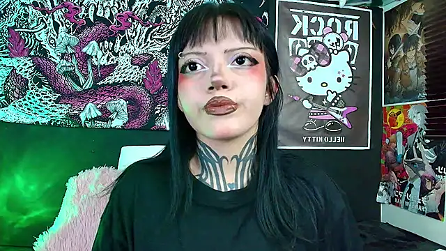 Snapshot of GothGaby chatting on 11-26-25, 01:28 GothGaby online show from 11-26-25, 01:28