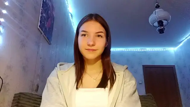 Snapshot of Beauty_miIa chatting on 10-25-25, 07:16 Beauty miIa online show from 10-25-25, 07:16