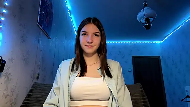 Snapshot of Beauty_miIa chatting on 11-04-25, 03:11 Beauty miIa online show from 11-04-25, 03:11