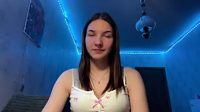 Snapshot of Beauty_miIa chatting on 11-27-25, 07:16 Beauty miIa online show from 11-27-25, 07:16