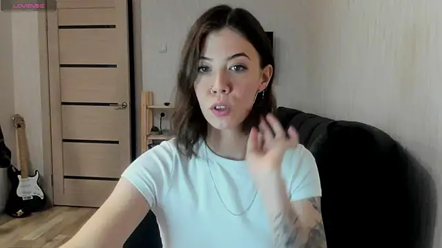 twinkle rosie online show from 11-23-25, 09:09