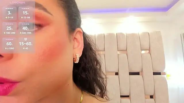 Snapshot of agatha_mendoza_ chatting on 10-29-25, 04:31 agatha mendoza online show from 10-29-25, 04:31