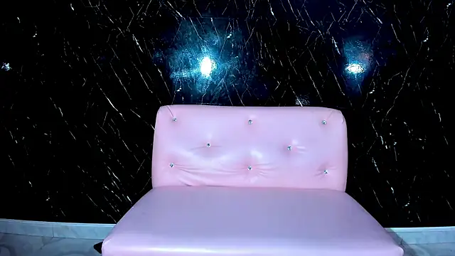 Snapshot of DoublePleasureX_ chatting on 10-29-25, 05:20 DoublePleasureX online show from 10-29-25, 05:20