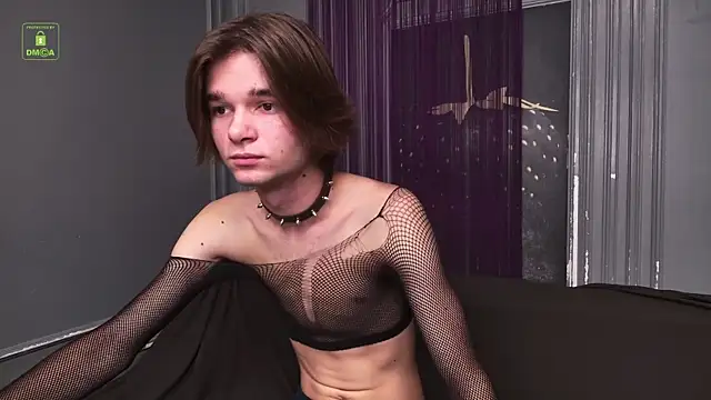 Snapshot of DavidLeatherhofff chatting on 11-26-25, 03:35 DavidLeatherhofff online show from 11-26-25, 03:35