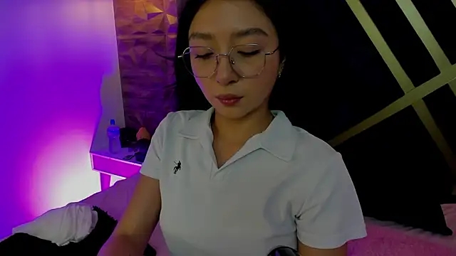 Snapshot of sydney_miller_ chatting on 04-18-26, 11:16 sydney miller online show from 04-18-26, 11:16