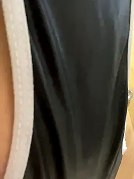 Snapshot of Evelinmiller97 chatting on 11-11-25, 09:04 Evelinmiller97 online show from 11-11-25, 09:04