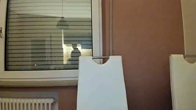 Blueskynicci online show from 12-23-25, 05:05