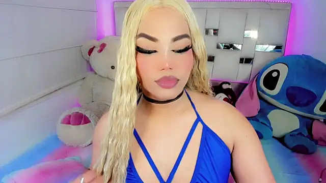 Alannys xHotx online show from 05-10-26, 01:33