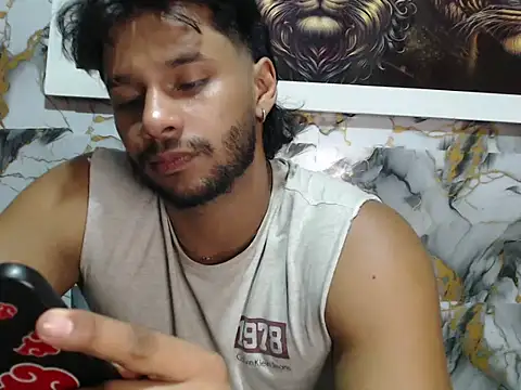 Snapshot of Rigel_paxs chatting on 11-25-25, 03:39 Rigel paxs online show from 11-25-25, 03:39