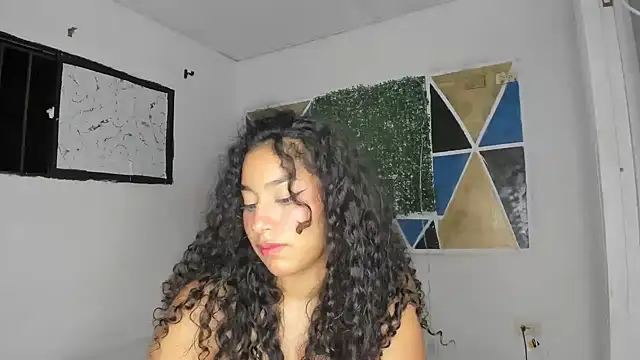 Snapshot of emily_stars1 chatting on 02-22-26, 05:08 emily stars1 online show from 02-22-26, 05:08