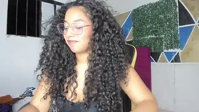 Snapshot of emily_stars1 chatting on 03-02-26, 02:47 emily stars1 online show from 03-02-26, 02:47