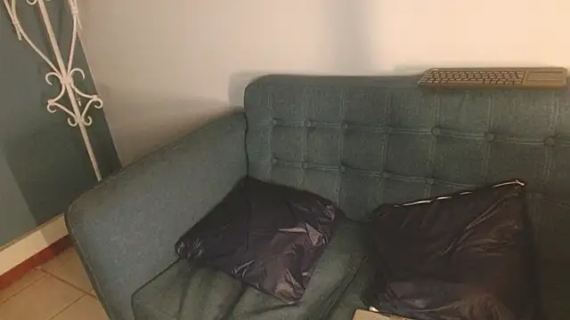 Samantha  Benet online show from 11-10-25, 08:19