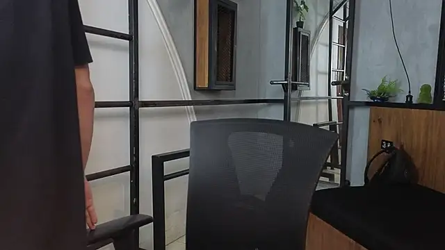 Maxcole 07 online show from 01-10-26, 07:26