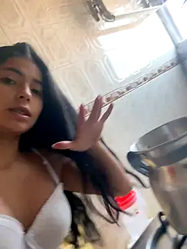 Snapshot of miadaviesx chatting on 11-11-25, 12:49 miadaviesx online show from 11-11-25, 12:49