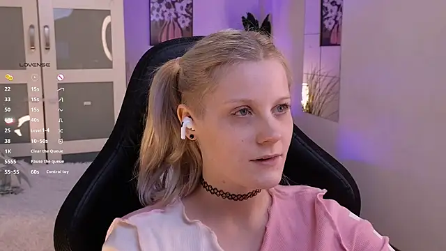 Snapshot of ShineJoan chatting on 11-29-25, 09:07 ShineJoan online show from 11-29-25, 09:07