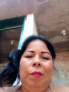 Snapshot of mother2-divorced chatting on 05-06-26, 01:38 mother2-divorced online show from 05-06-26, 01:38