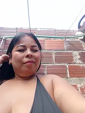 Snapshot of mother2-divorced chatting on 05-28-26, 01:30 mother2-divorced online show from 05-28-26, 01:30