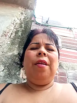 Snapshot of mother2-divorced chatting on 06-13-26, 01:31 mother2-divorced online show from 06-13-26, 01:31