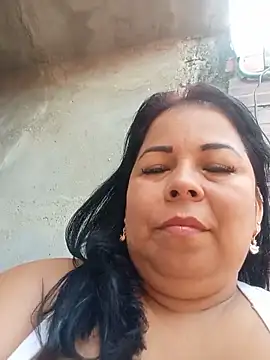 Snapshot of mother2-divorced chatting on 06-17-26, 01:56 mother2-divorced online show from 06-17-26, 01:56