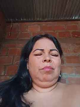 Snapshot of mother2-divorced chatting on 07-10-26, 01:47 mother2-divorced online show from 07-10-26, 01:47