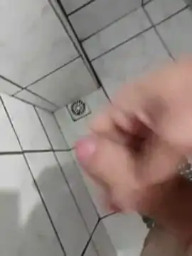 Snapshot of ErectorMen chatting on 10-28-25, 02:26 ErectorMen online show from 10-28-25, 02:26