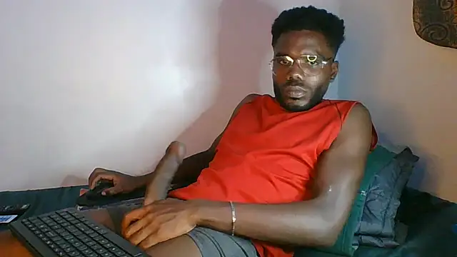 Snapshot of Suamyst_25 chatting on 06-21-26, 06:05 Suamyst 25 online show from 06-21-26, 06:05