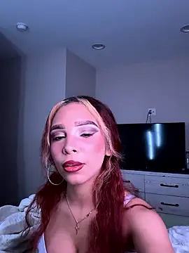 Snapshot of Latinagf chatting on 11-06-25, 02:45 Latinagf online show from 11-06-25, 02:45