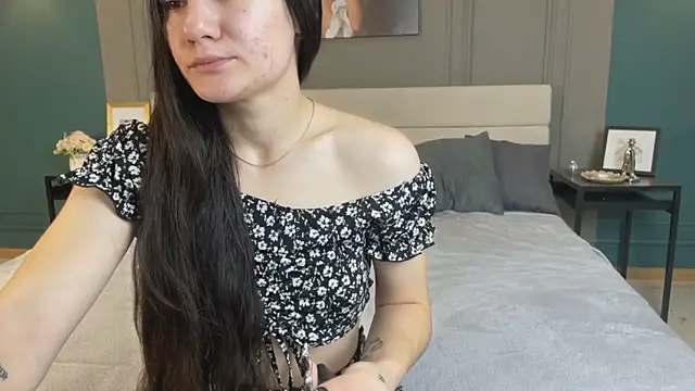 Snapshot of Adele_Shy chatting on 11-17-25, 01:11 Adele Shy online show from 11-17-25, 01:11