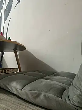 Emily-y online show from 06-04-26, 12:22