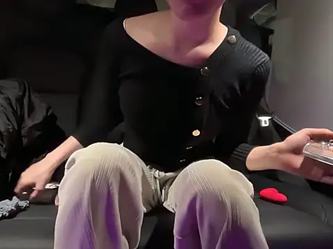 karenchaaan online show from 11-10-25, 09:30