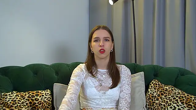 Snapshot of AliceAtkins chatting on 11-14-25, 06:34 AliceAtkins online show from 11-14-25, 06:34