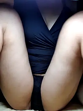 YennyeLa online show from 10-27-25, 12:26