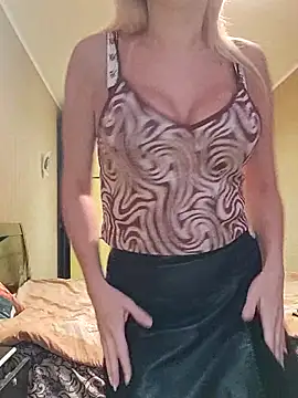 SelinaLovqx online show from 12-20-25, 11:39