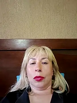 Snapshot of SelinaLovqx chatting on 07-06-26, 03:03 SelinaLovqx online show from 07-06-26, 03:03