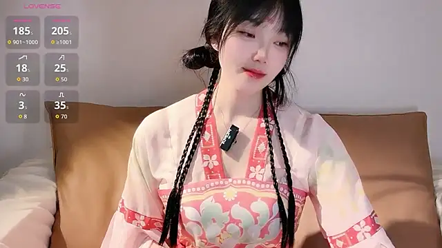 upoo7lt online show from 04-18-26, 04:16