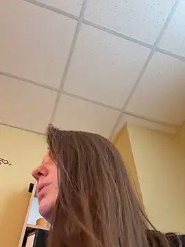 Snapshot of DollyRoma chatting on 10-29-25, 12:51 DollyRoma online show from 10-29-25, 12:51