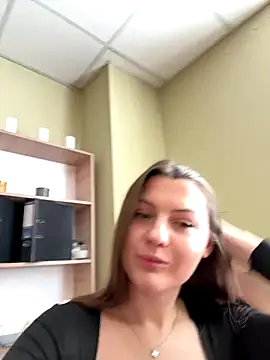 Snapshot of DollyRoma chatting on 10-31-25, 08:59 DollyRoma online show from 10-31-25, 08:59