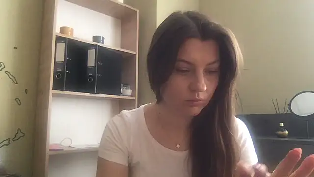 Snapshot of DollyRoma chatting on 11-03-25, 08:15 DollyRoma online show from 11-03-25, 08:15