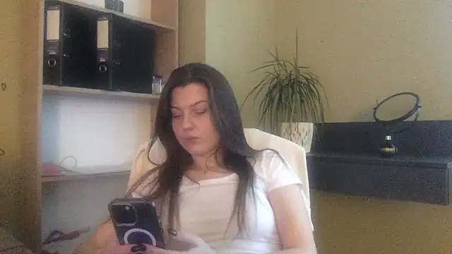 Snapshot of DollyRoma chatting on 11-10-25, 08:35 DollyRoma online show from 11-10-25, 08:35