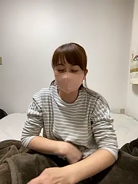 Snapshot of HONMONOHUUHU chatting on 11-28-25, 02:20 HONMONOHUUHU online show from 11-28-25, 02:20