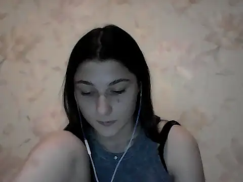 Snapshot of a_alessia chatting on 11-18-25, 04:33 a alessia online show from 11-18-25, 04:33