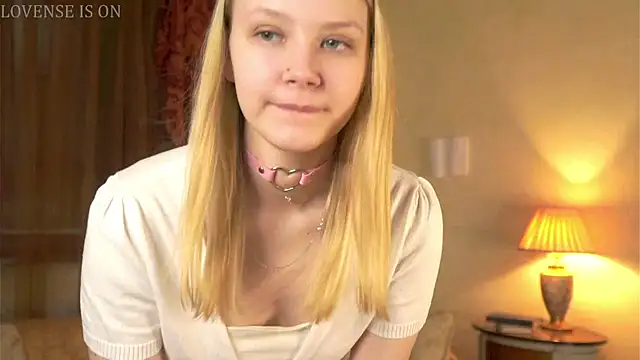 ElissaGlod online show from 12-21-25, 12:12