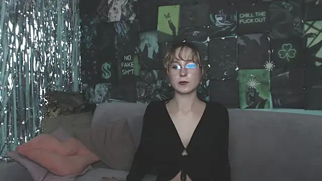 AlishaKellyi online show from 11-01-25, 02:08