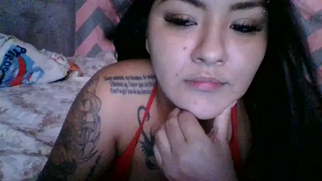 Snapshot of Jennifersbodyy chatting on 11-19-25, 05:57 Jennifersbodyy online show from 11-19-25, 05:57