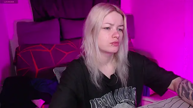 CherryNight6 online show from 04-24-26, 10:01