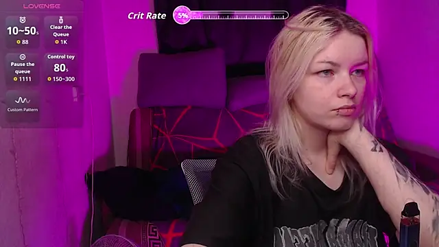 Snapshot of CherryNight6 chatting on 05-26-26, 10:28 CherryNight6 online show from 05-26-26, 10:28