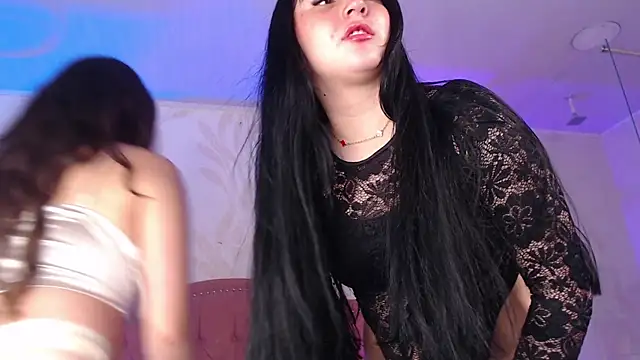 Emmy Palacios online show from 12-20-25, 11:50