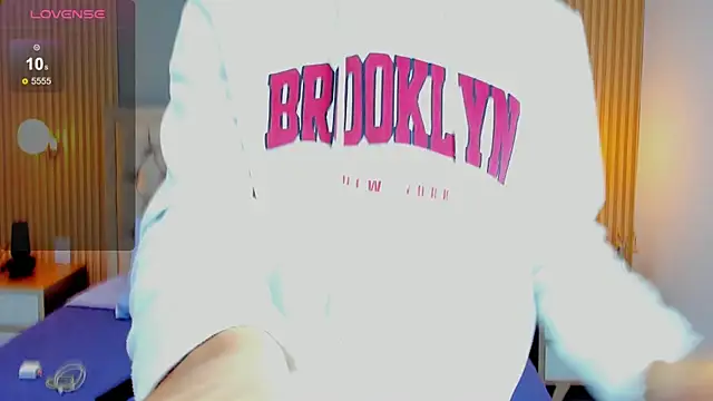 Maxii18  online show from 01-07-26, 03:20