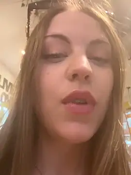 Snapshot of elliepixie chatting on 06-21-26, 12:24 elliepixie online show from 06-21-26, 12:24