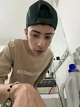 Sebastian Reed online show from 02-10-26, 03:32